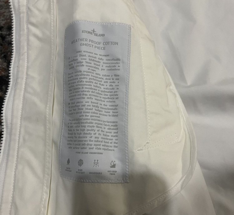 Stone Island Weather Proof Ghost Piece 42910 Size Medium