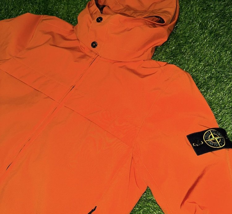 Stone Island Zip Up Patch Jacket Size Medium