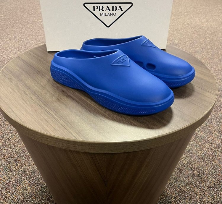 Sabot Slides In Blue