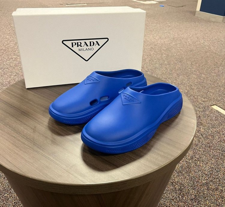 Sabot Slides In Blue