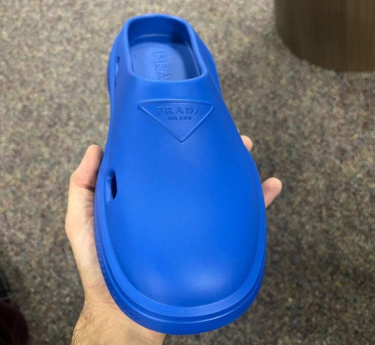 Sabot Slides In Blue