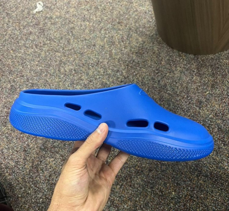 Sabot Slides In Blue