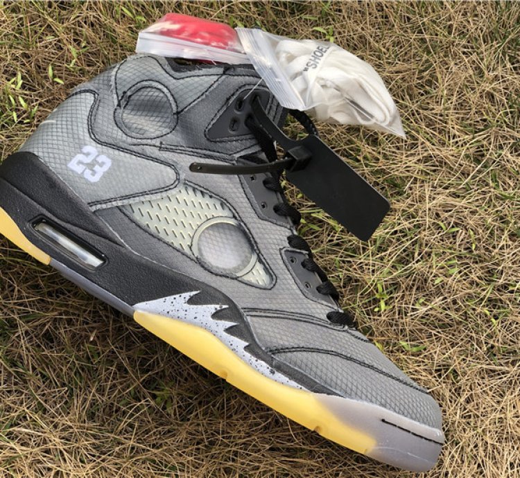 Nike Air Jordan 5 Retro Off-white Muslin