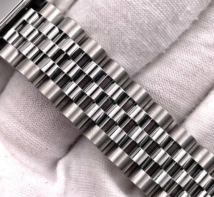 Rolex Gmt-master Ii Unworn Gmt-master Ii Pepsi 40mm Jubilee Bracelet 126710blro Box Papers 2025