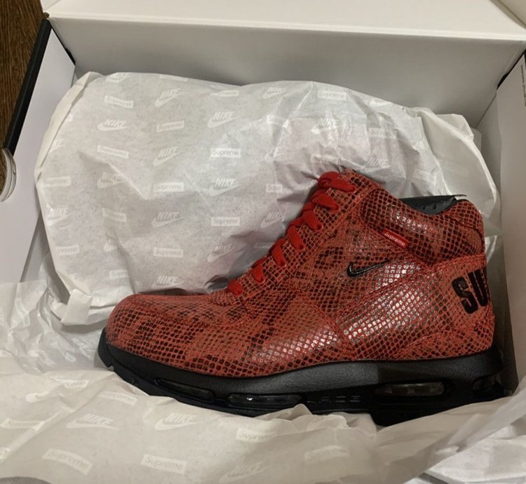 Snakeskin Goadome In Red