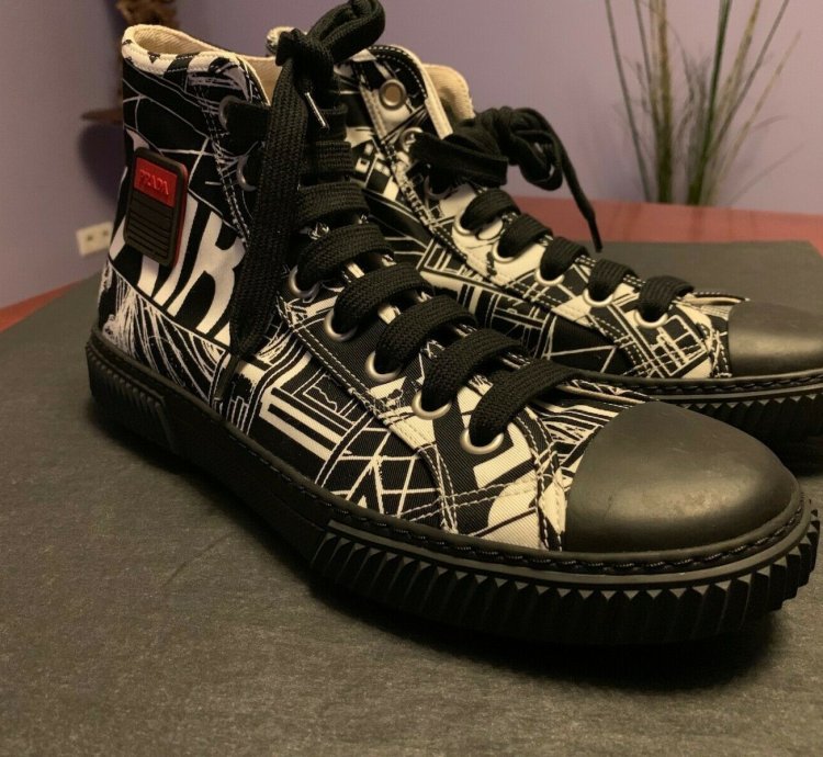 Sneaker High-top Comic Print
