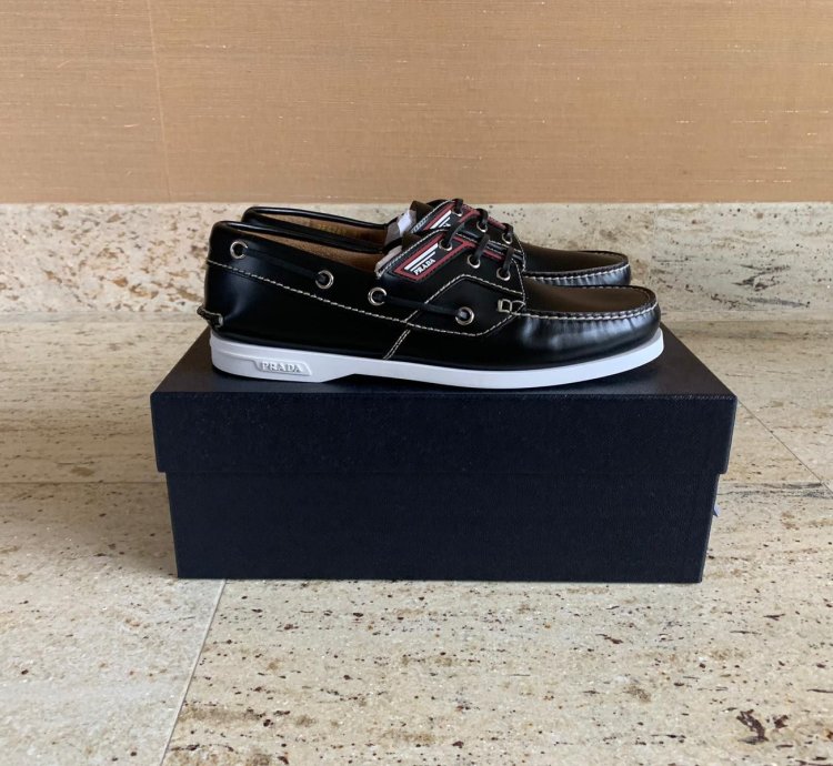 Sperry In Black