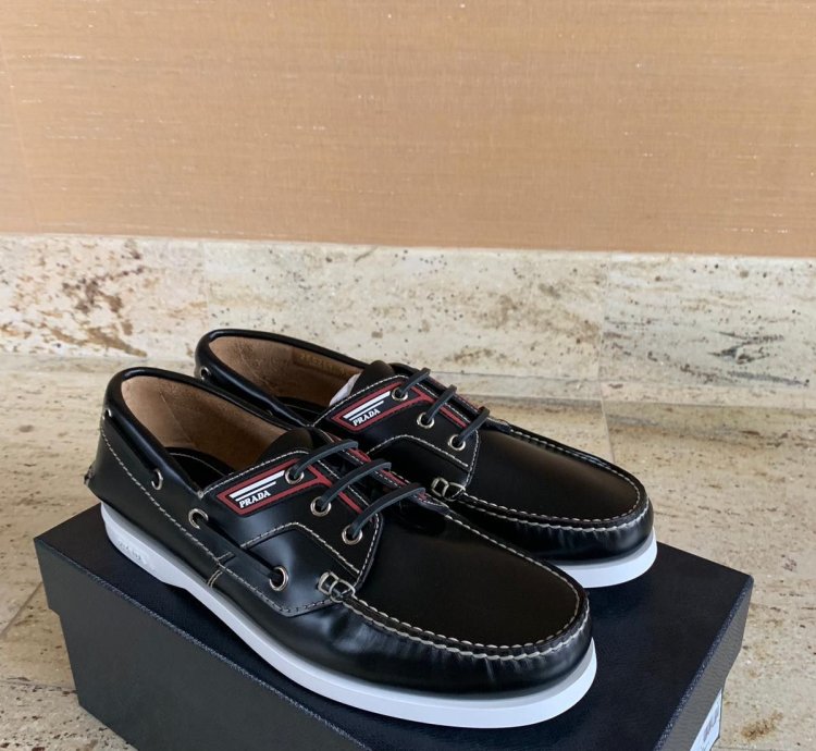 Sperry In Black