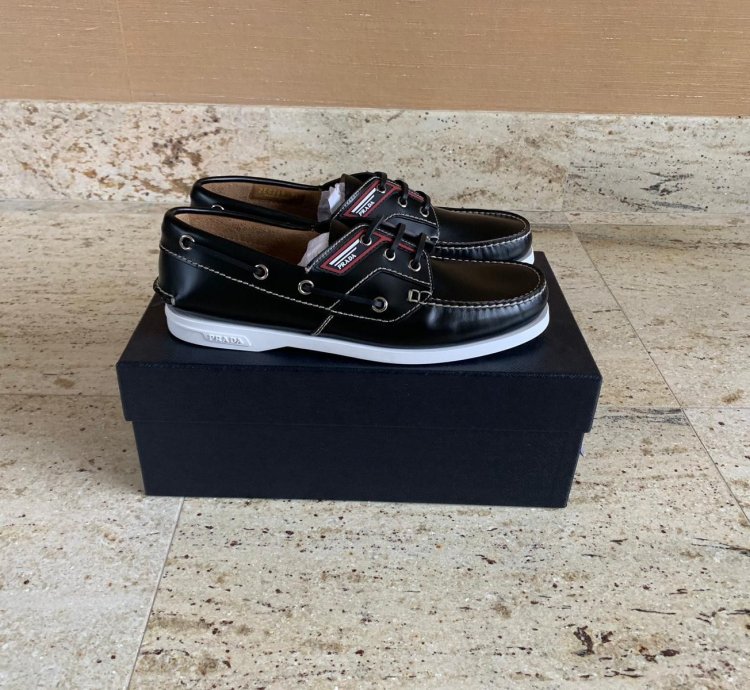 Sperry In Black