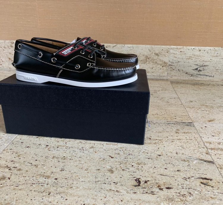 Sperry In Black