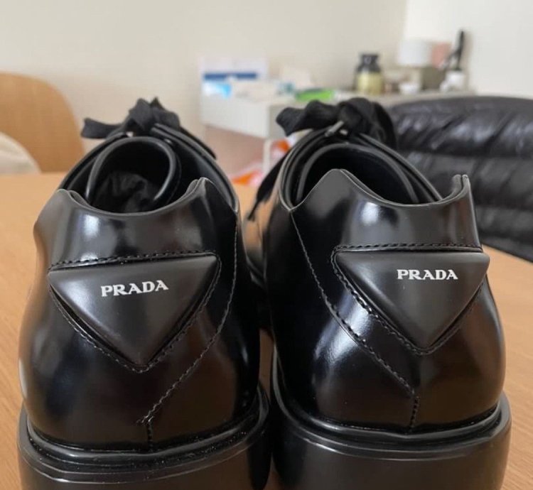 Squared Toe Brushed Leather Derbys