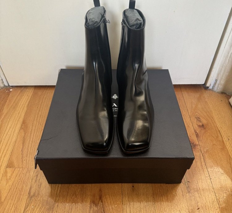 Ss24 Runway Prada Brushed Leather Ankle Square Toe Zip Boot