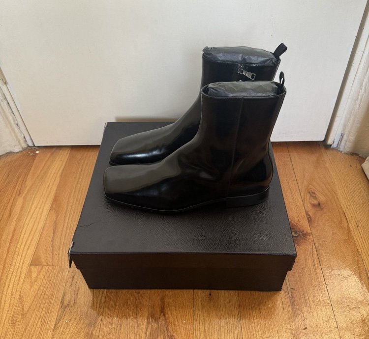 Ss24 Runway Prada Brushed Leather Ankle Square Toe Zip Boot