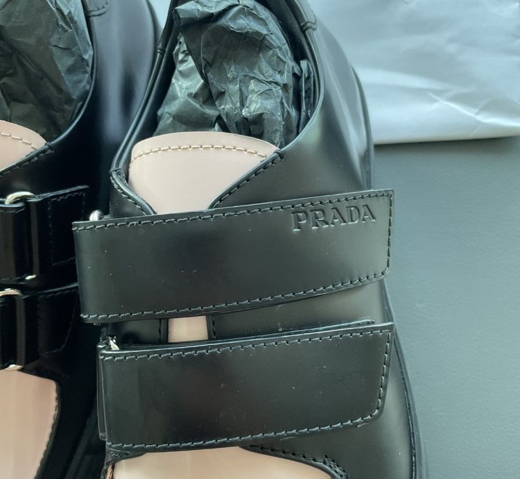 Super Runway Limited Edition Patent Leather Loafer Sneakers