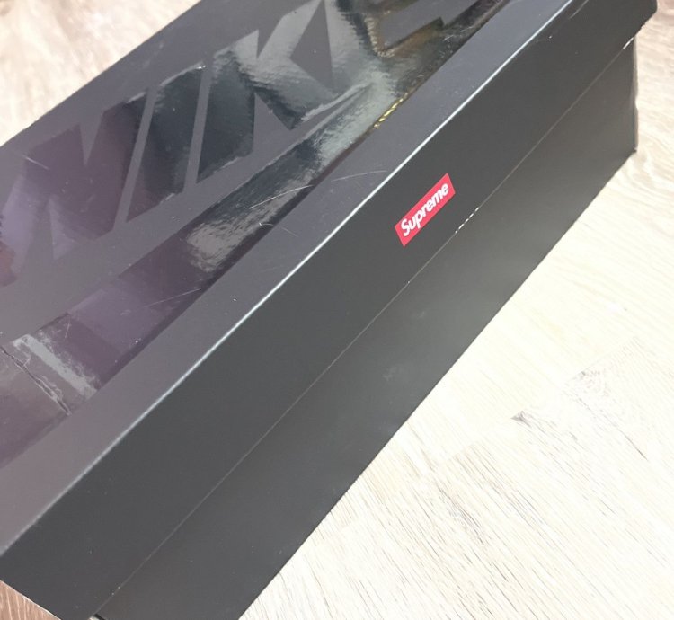 Supreme Air Bakin Black Gradient