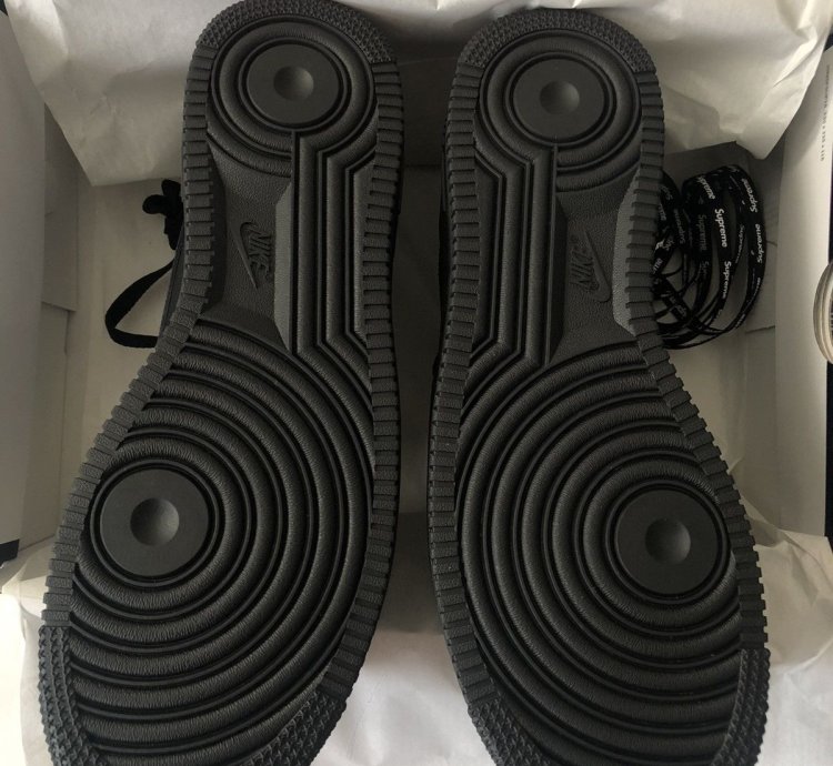 Supreme Air Force 1 Low Black