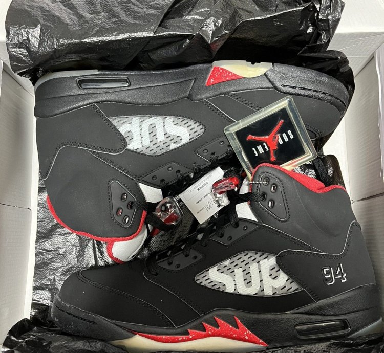 Supreme Air Jordan 5 Retro New