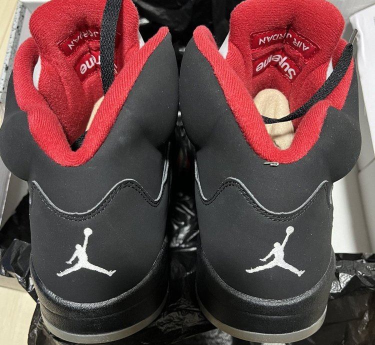 Supreme Air Jordan 5 Retro New