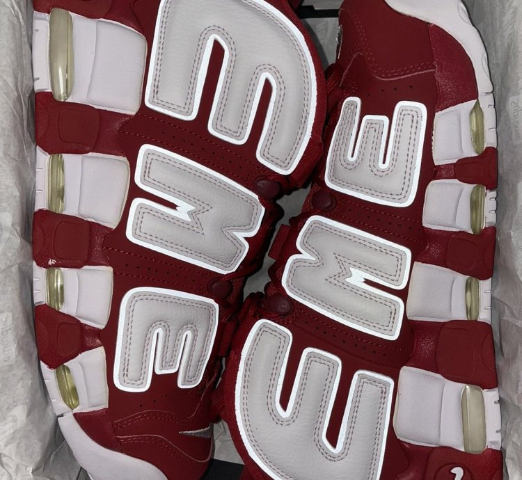 Supreme Air More Uptempo