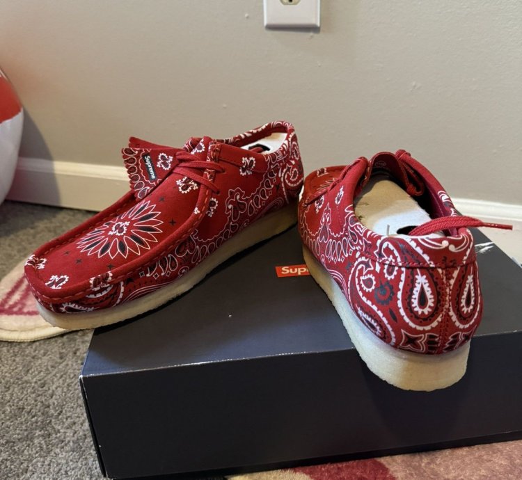 Supreme Clark Originals Wallabee Red Bandana 11 5