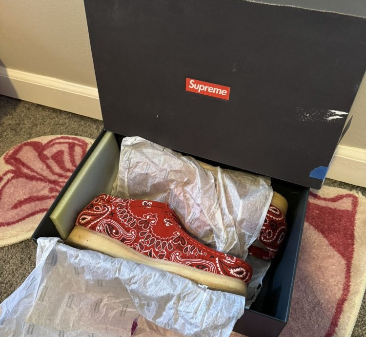 Supreme Clark Originals Wallabee Red Bandana 11 5