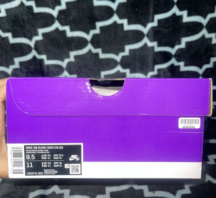 Supreme Dunk Hi Size 9 5 Black Comes With Box Logo Sticker