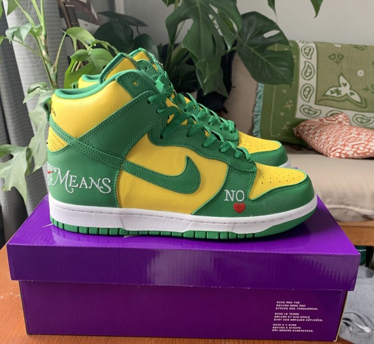Supreme Dunk High By Any Means Nike Size 9