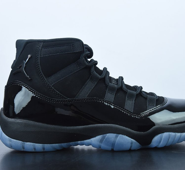 Nike Air Jordan 11 Retro Cap And Gown