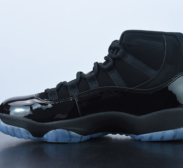 Nike Air Jordan 11 Retro Cap And Gown