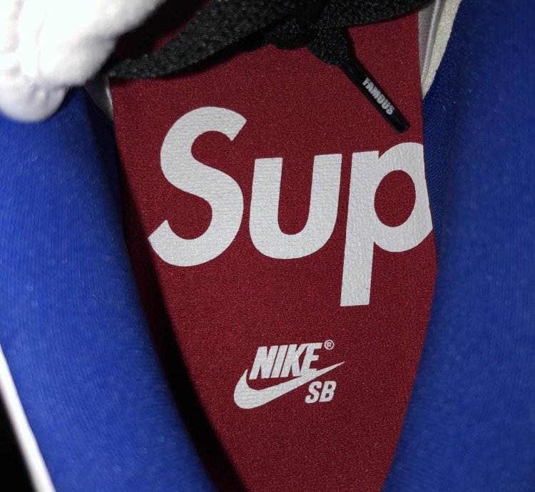 Supreme Dunk Low