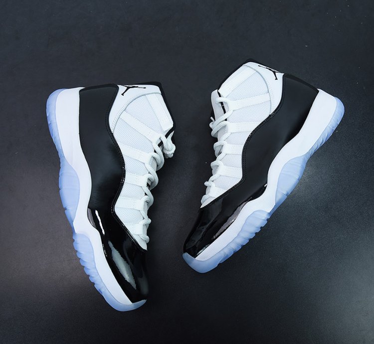Nike Air Jordan 11 Retro Concord