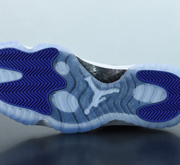 Nike Air Jordan 11 Retro Concord