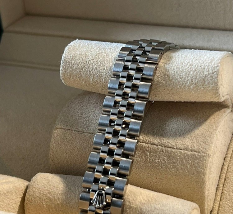 Rolex Lady-datejust Unworn Datejust 28mm Mother Of Pearl mop Diamond Dial Jubilee Bracelet Diamond Bezel 279384rbr