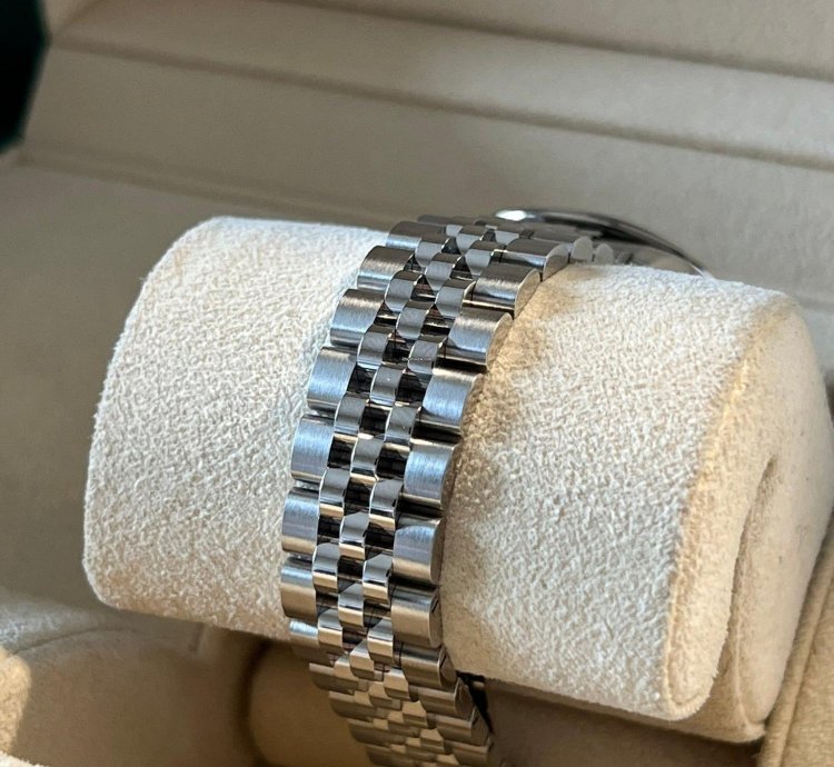 Rolex Lady-datejust Unworn Datejust 28mm Mother Of Pearl mop Diamond Dial Jubilee Bracelet Diamond Bezel 279384rbr