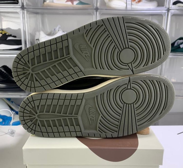 Travis Scott X Air Jordan 1 Low Black Olive