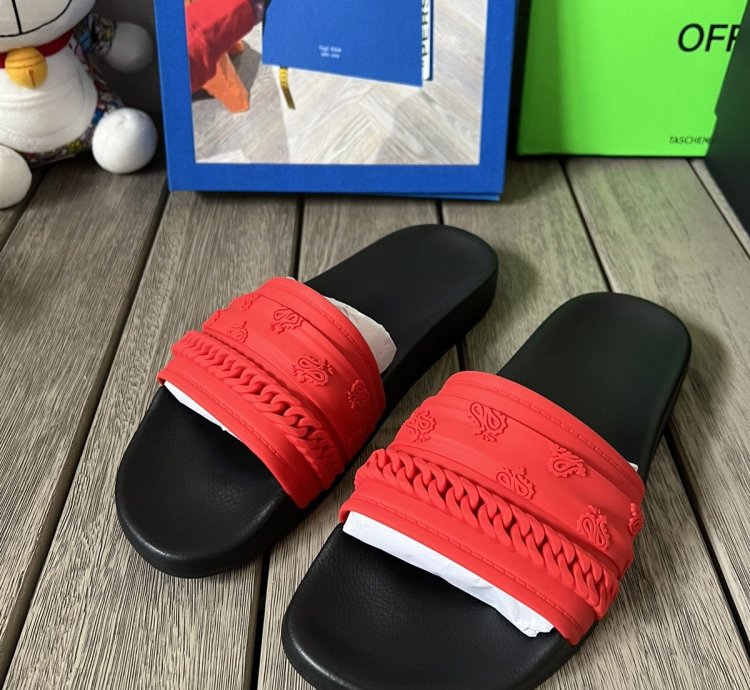 Amiri Bandana Chainlink Rubber Slides