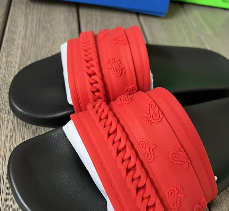 Amiri Bandana Chainlink Rubber Slides