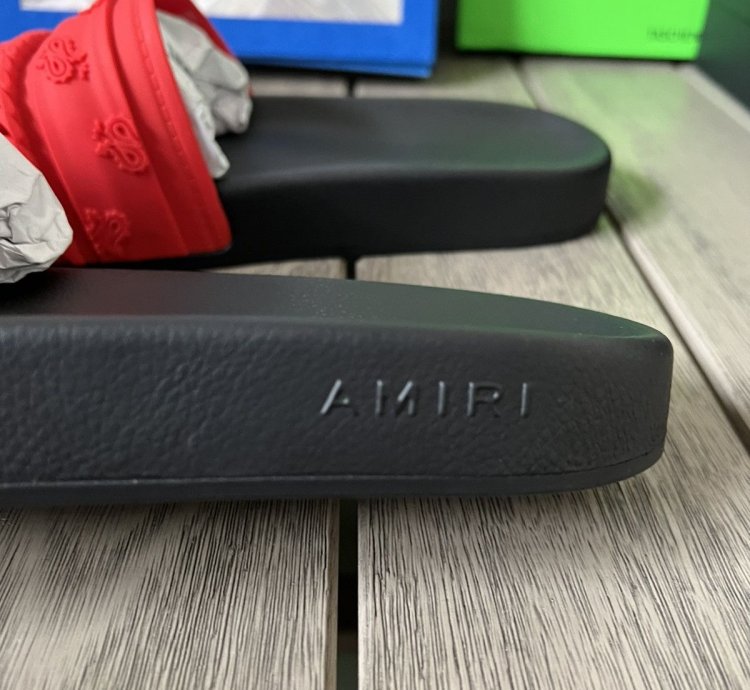 Amiri Bandana Chainlink Rubber Slides
