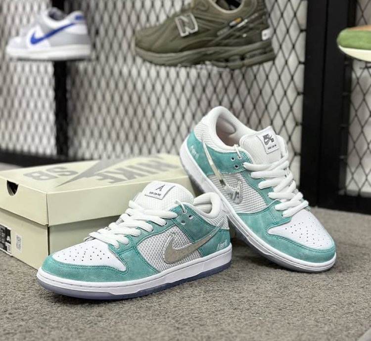 April Skateboard X Nike Sb Dunk Low Pro