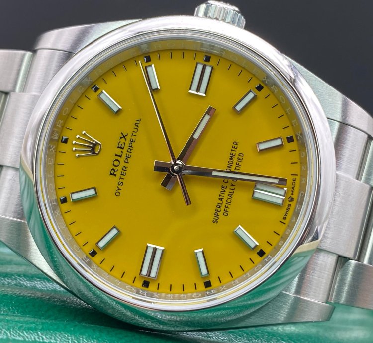 Rolex Oyster Perpetual 36 126000 Yellow Dial