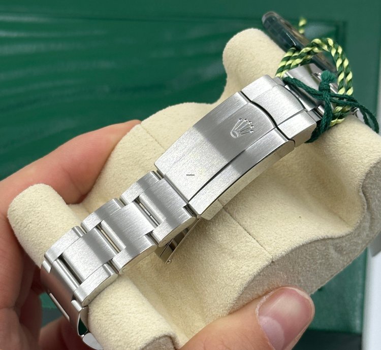 Rolex Oyster Perpetual 41 124300 Celebrate
