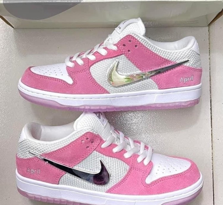 April Skateboard X Nike Sb Dunk Low Pro Pink
