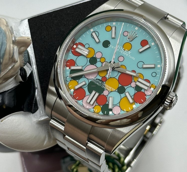 Rolex Oyster Perpetual 41 124300 Celebrate
