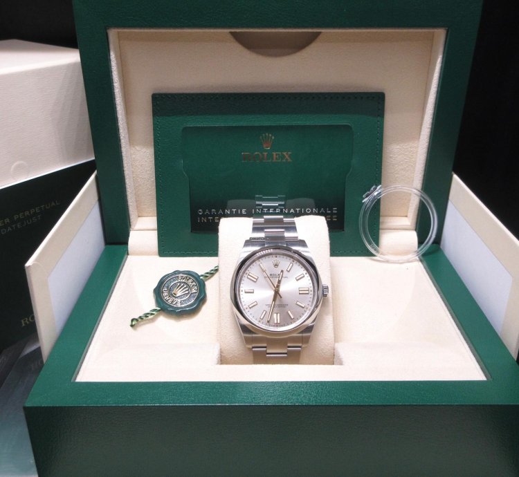 Rolex Oyster Perpetual 41 124300 Error Dial