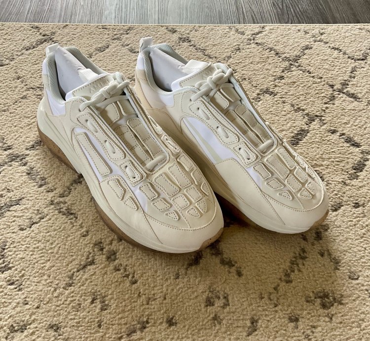 Amiri Bone Runner Alabaster