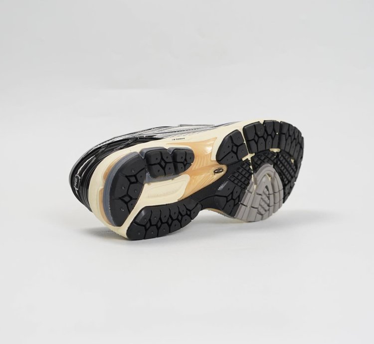 New Balance 1906 Loafers Cream Metallic Silver
