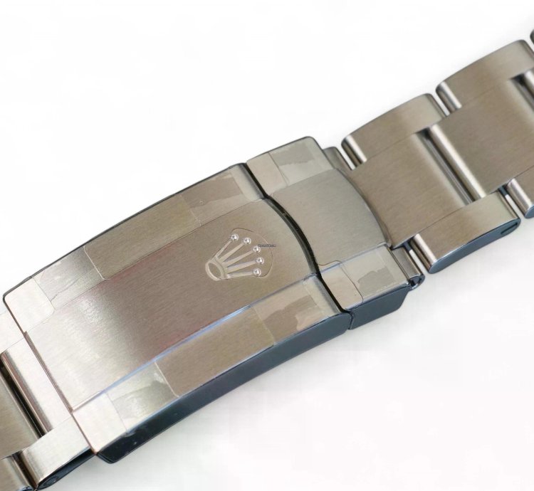 Rolex Oyster Perpetual 41 Celebration-motif Dial 124300