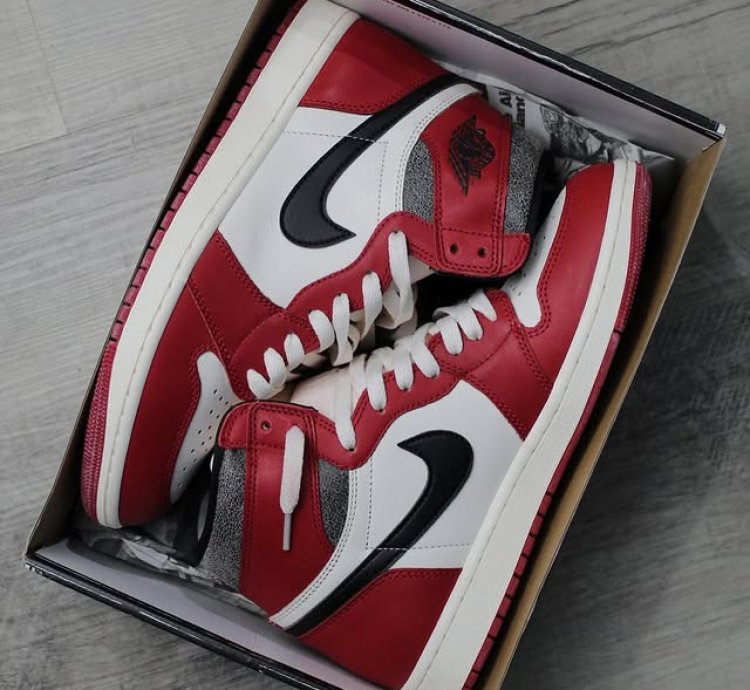Jordan 1 Retro High Og chicago Lost And Found