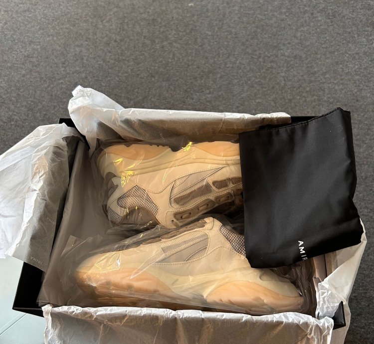 Amiri Bone Runners Stone Grey