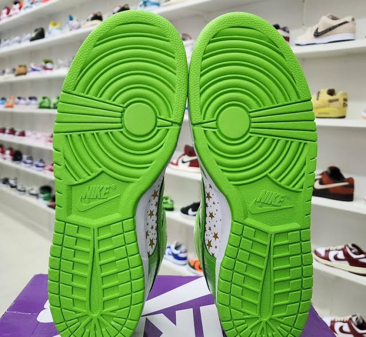 Nike Sb Dunk Low Supreme Stars Green